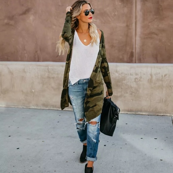 🎉Last One! Long Sleeve Camo Cardigan! - Picture 3 of 8